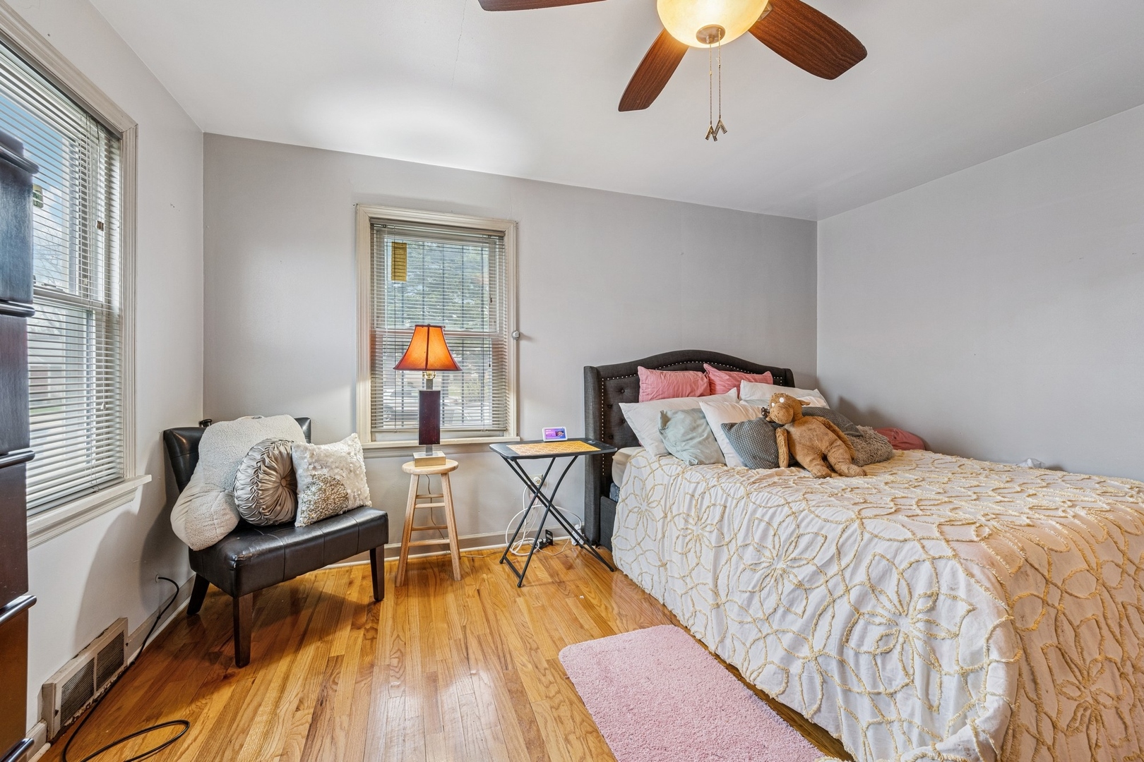 915 Burnham Avenue Property Photo 15
