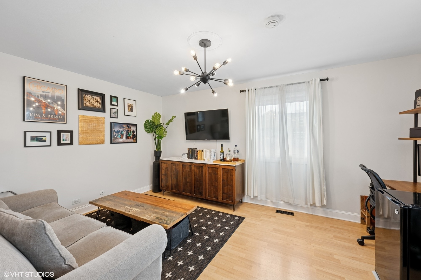 1525 N Arlington Heights Road D Property Photo 8