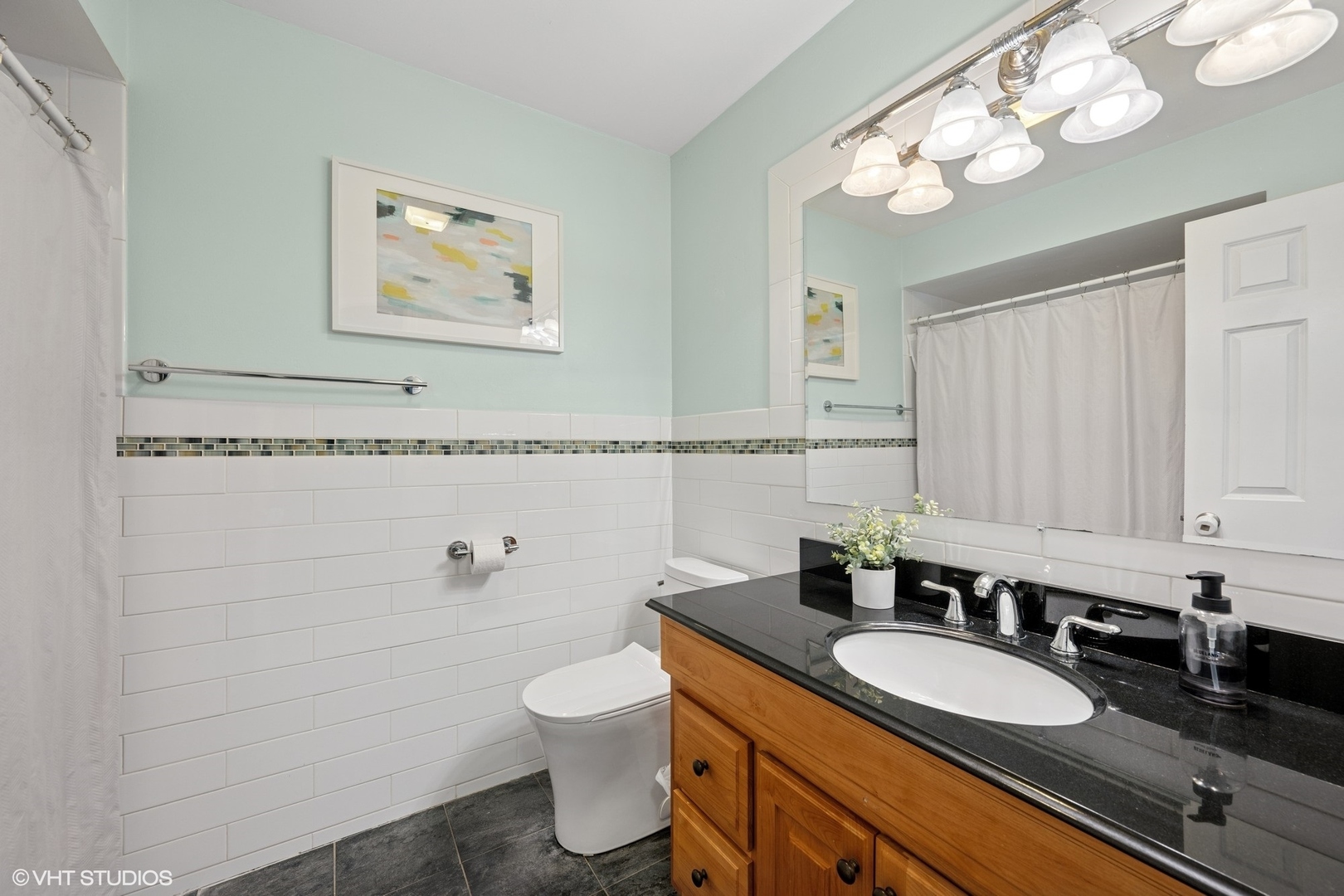 1525 N Arlington Heights Road D Property Photo 13