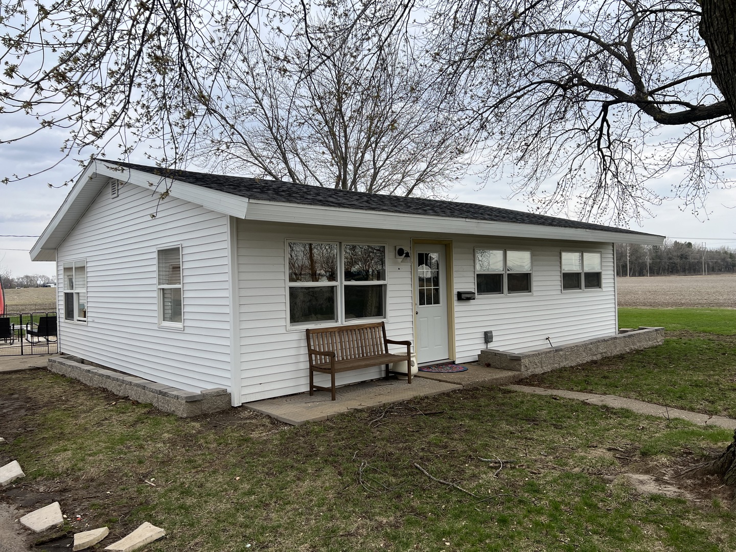 2211 Canal Street Property Photo