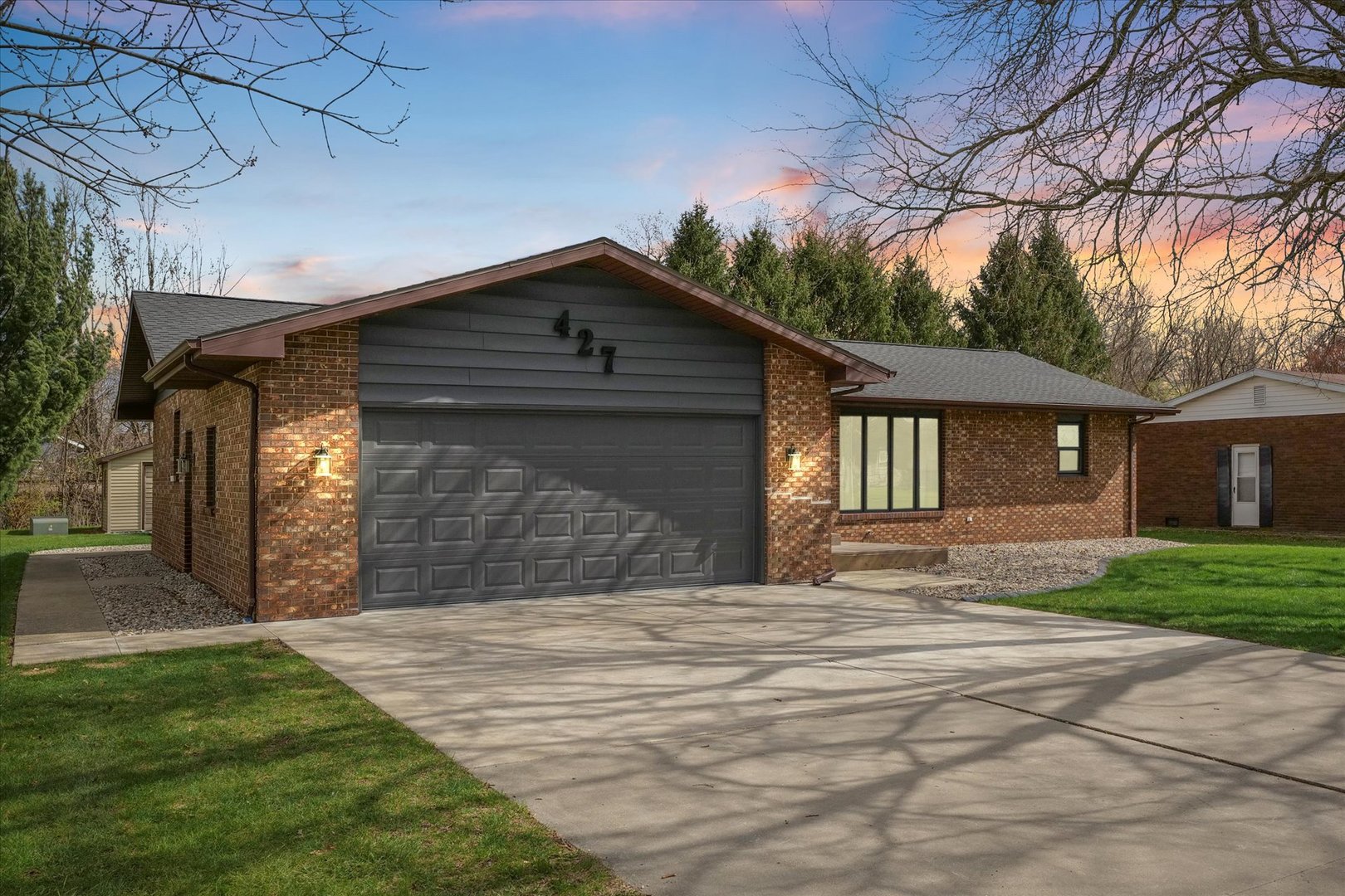 427 Eyer Street Property Photo
