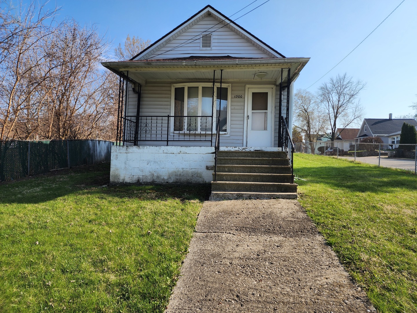 1300 Elgin Avenue Property Photo