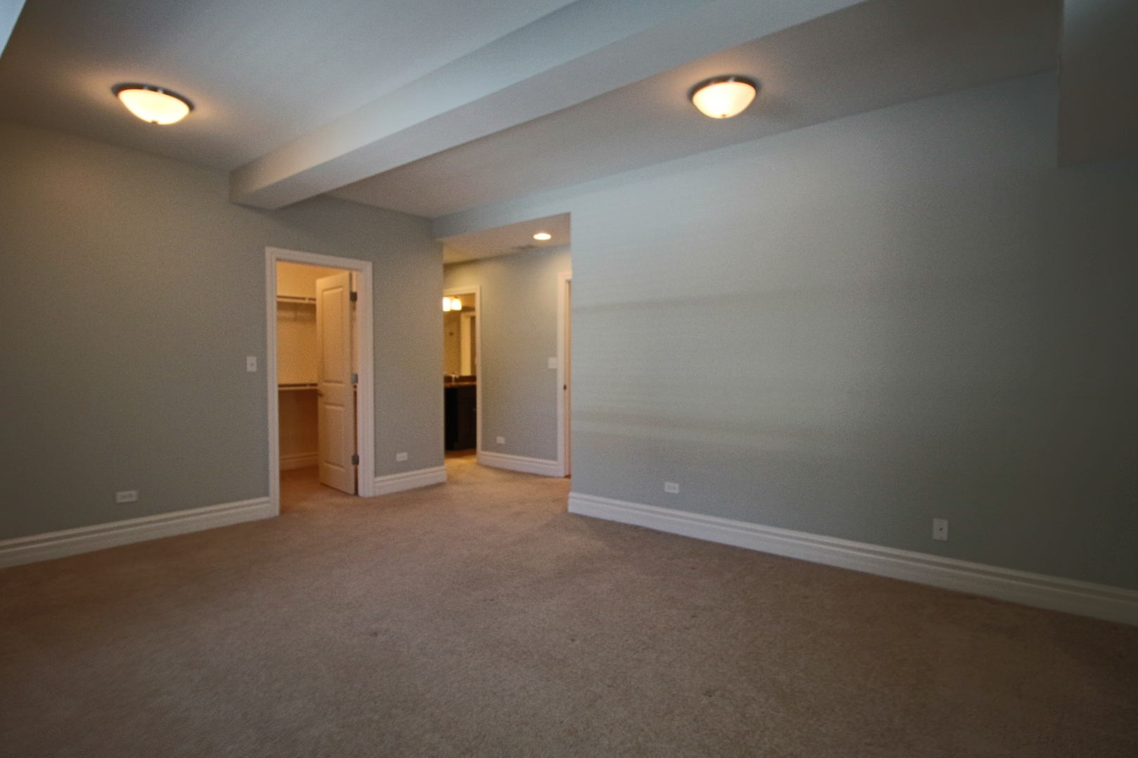 1470 W Carmen Avenue 103 Property Photo 9