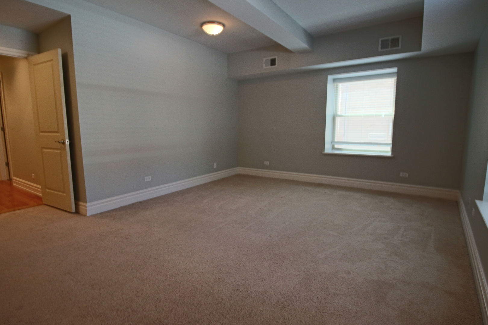 1470 W Carmen Avenue 103 Property Photo 13