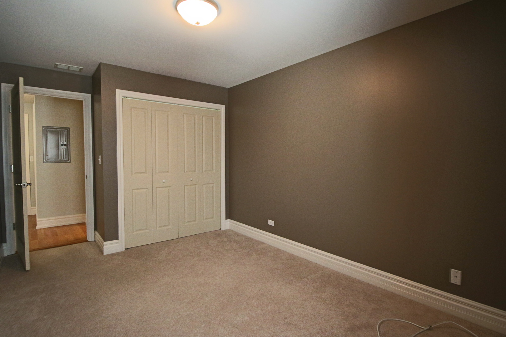 1470 W Carmen Avenue 103 Property Photo 21