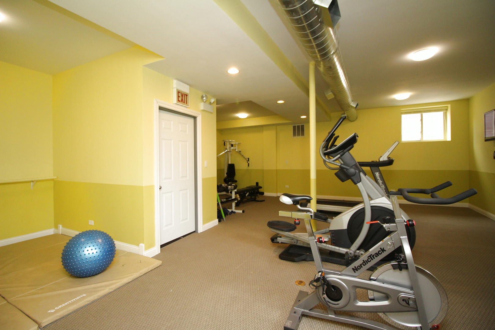 1470 W Carmen Avenue 103 Property Photo 26