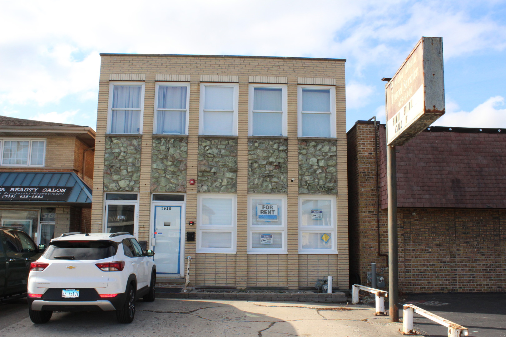 5631 W 79th Street Property Photo