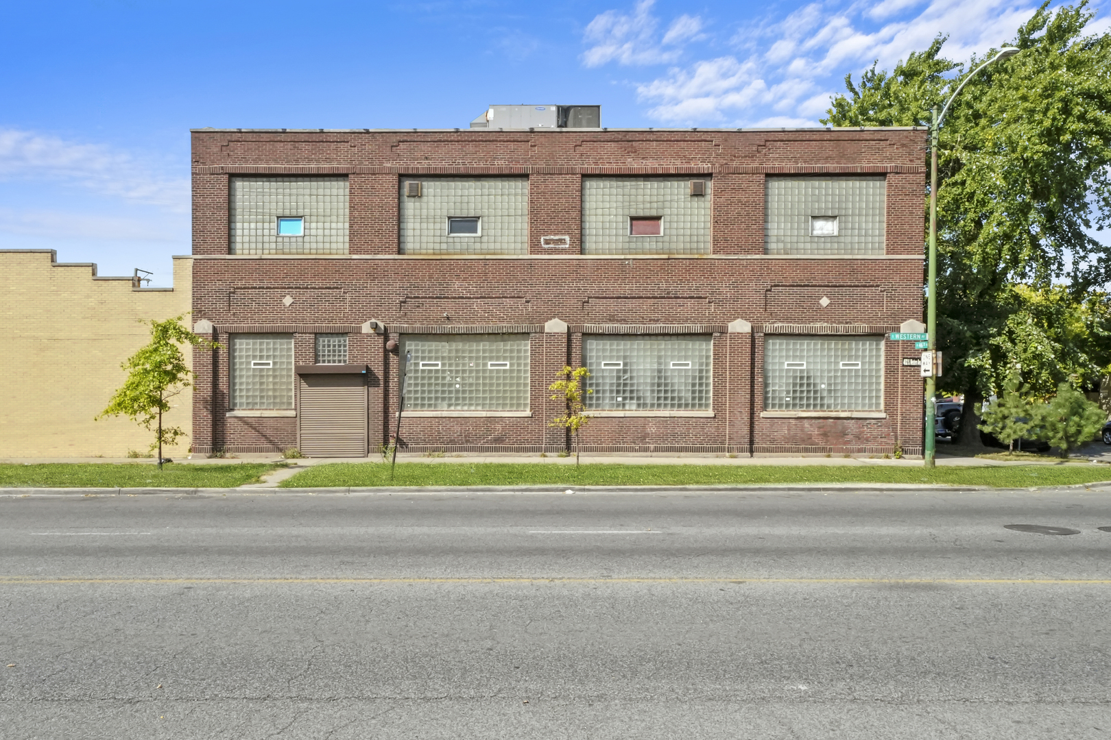 4632 S Western Avenue Property Photo 1
