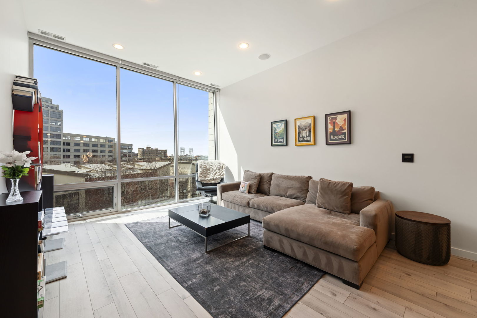 925 N Larrabee Street 4s Property Photo 13