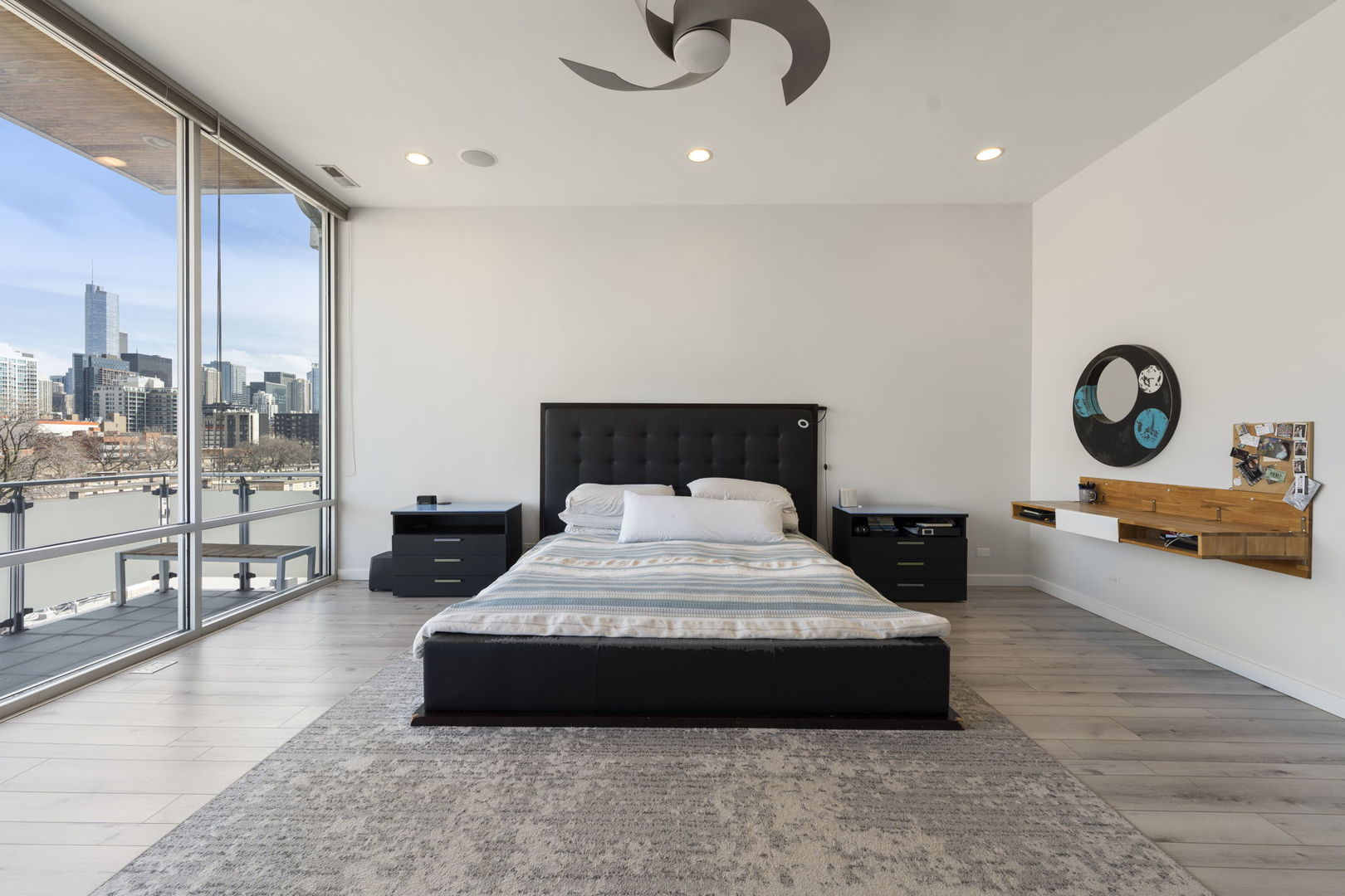 925 N Larrabee Street 4s Property Photo 18