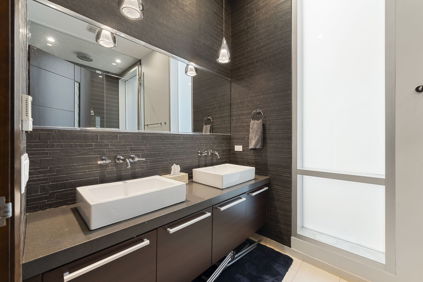 925 N Larrabee Street 4s Property Photo 24