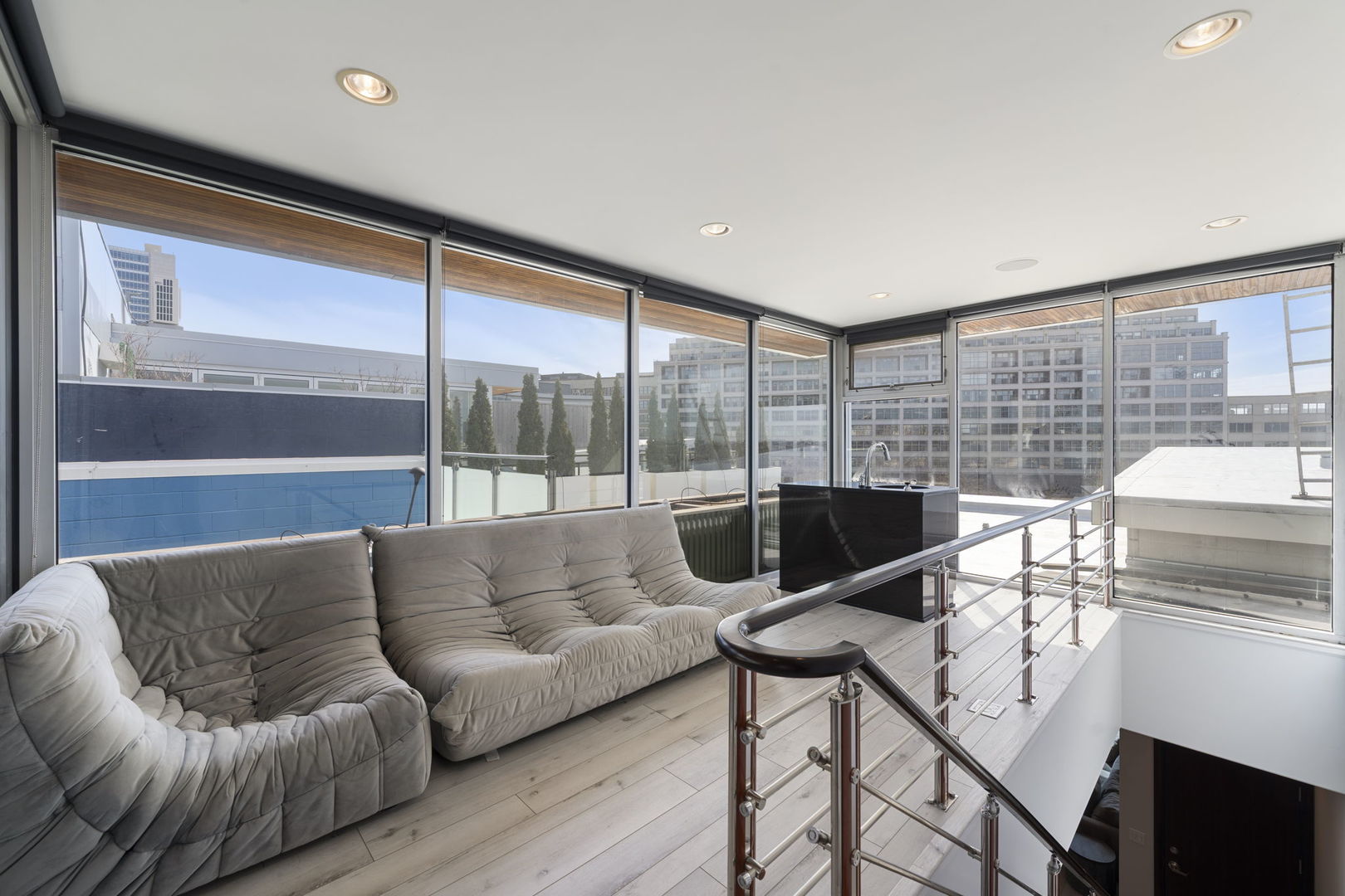 925 N Larrabee Street 4s Property Photo 37