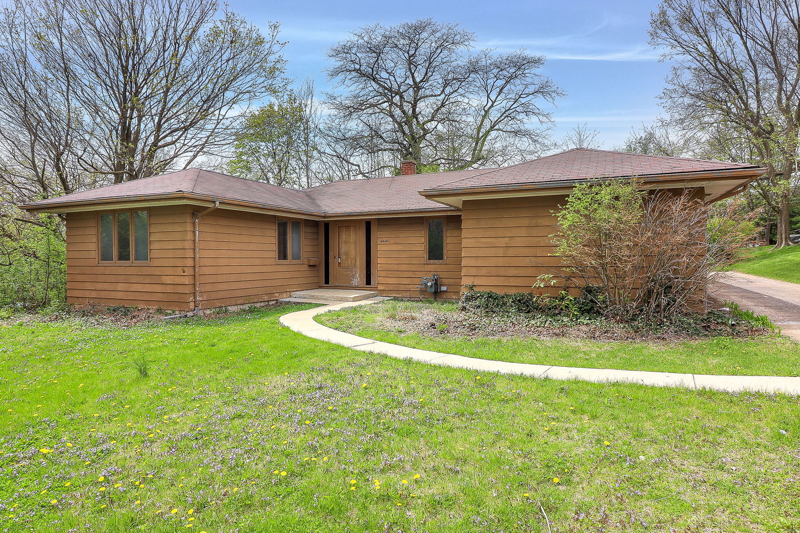 4640 Stonewall Avenue Property Photo