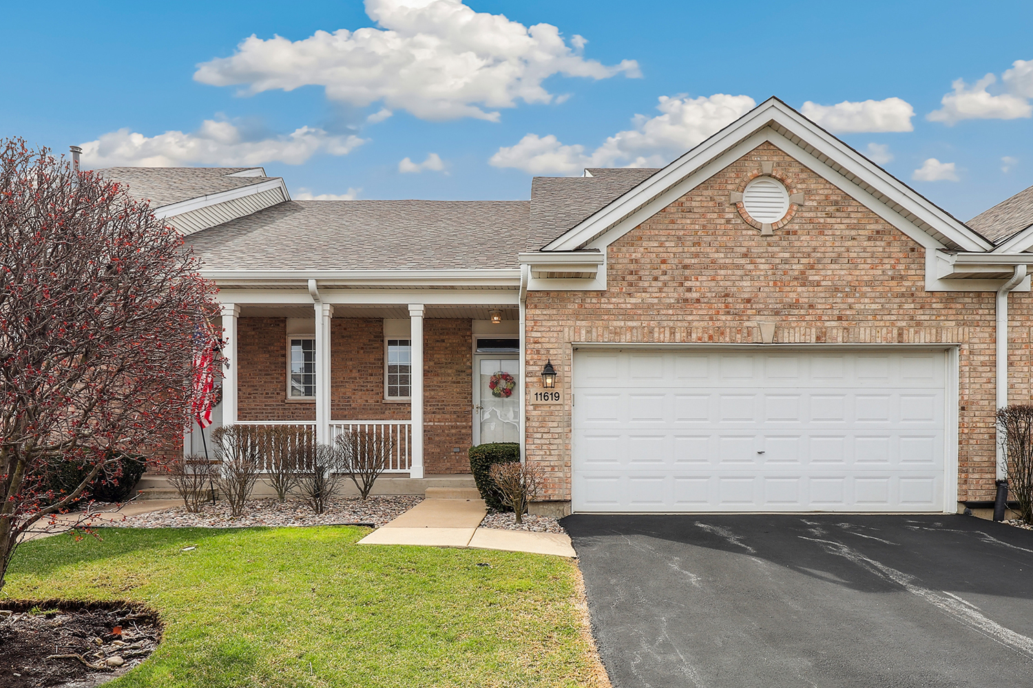 11619 Lake Shore Drive Property Photo
