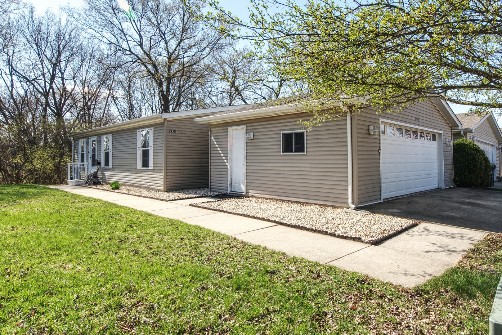 22515 S Woodside Drive Property Photo