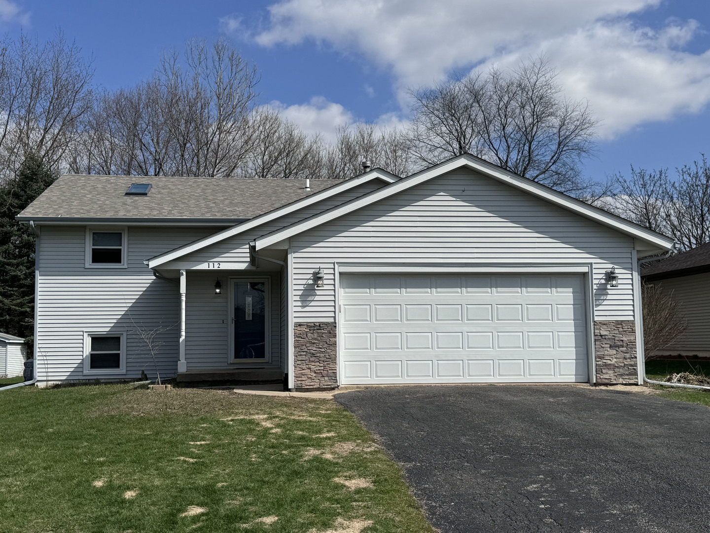 112 Gables Drive Property Photo
