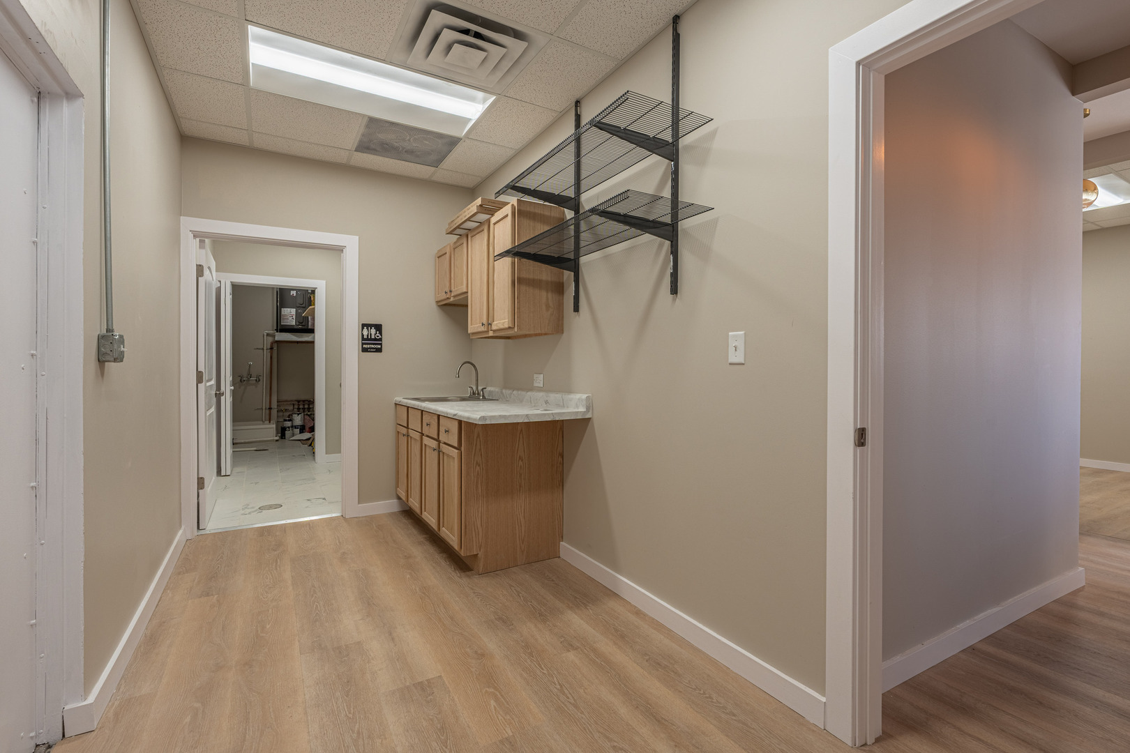 2633 Mannheim Road Property Photo 19