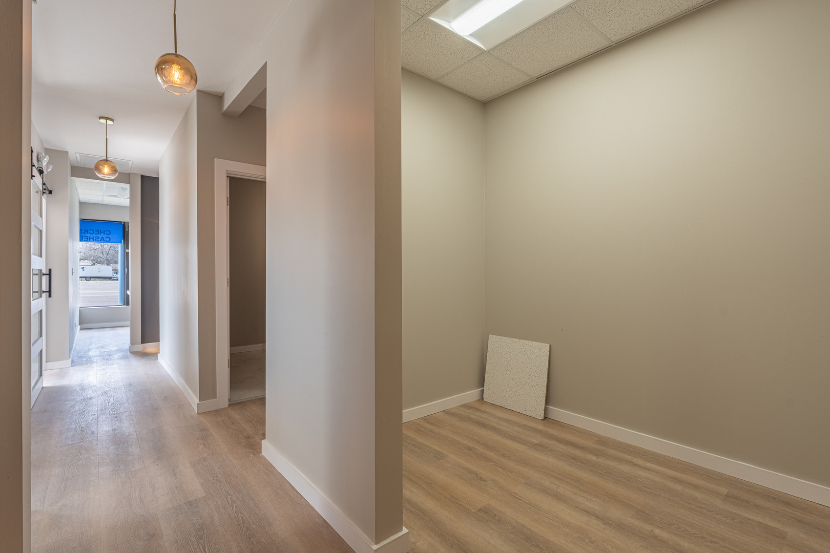 2633 Mannheim Road Property Photo 26