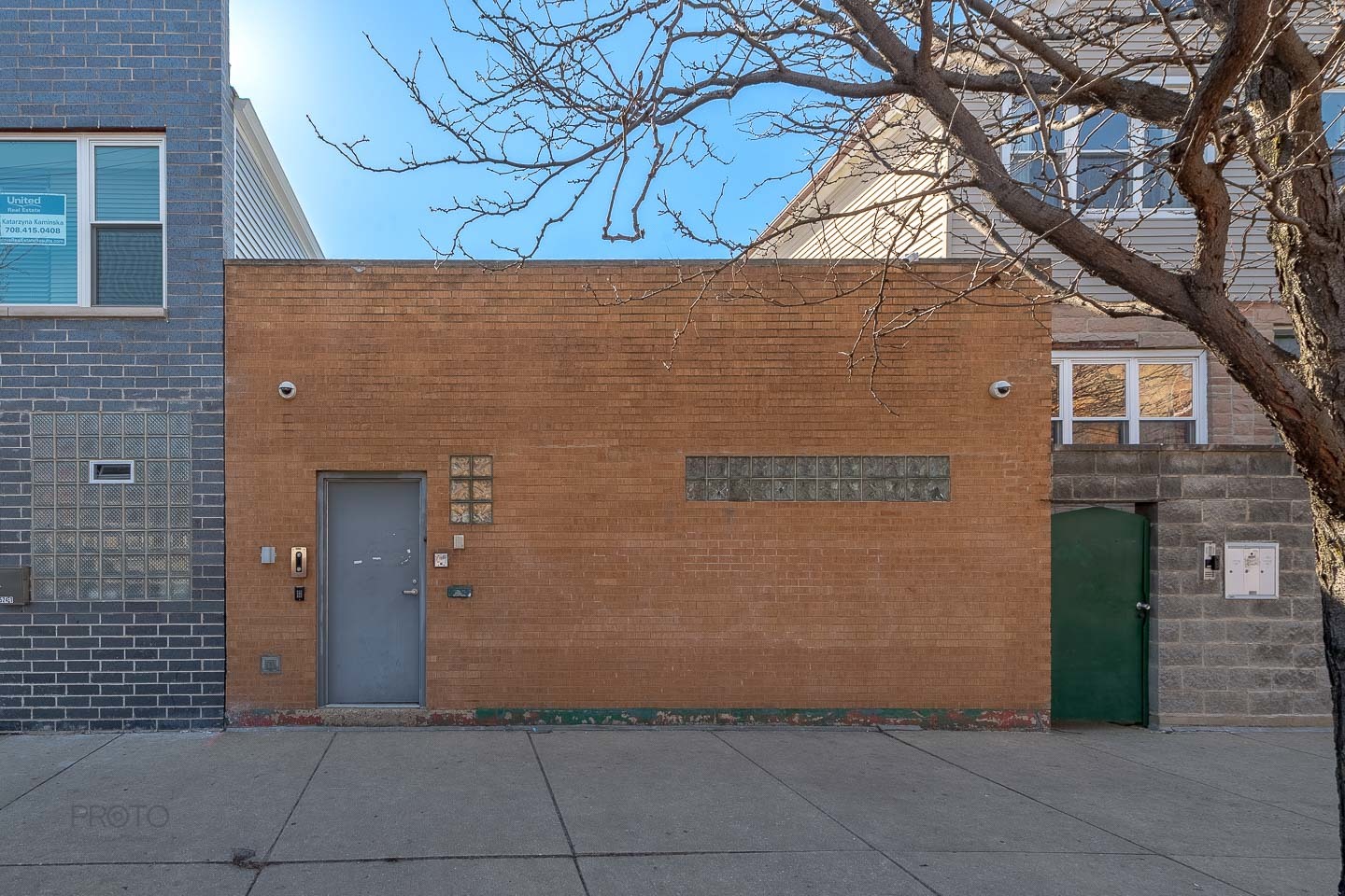 526 N Ashland Avenue Property Photo 1