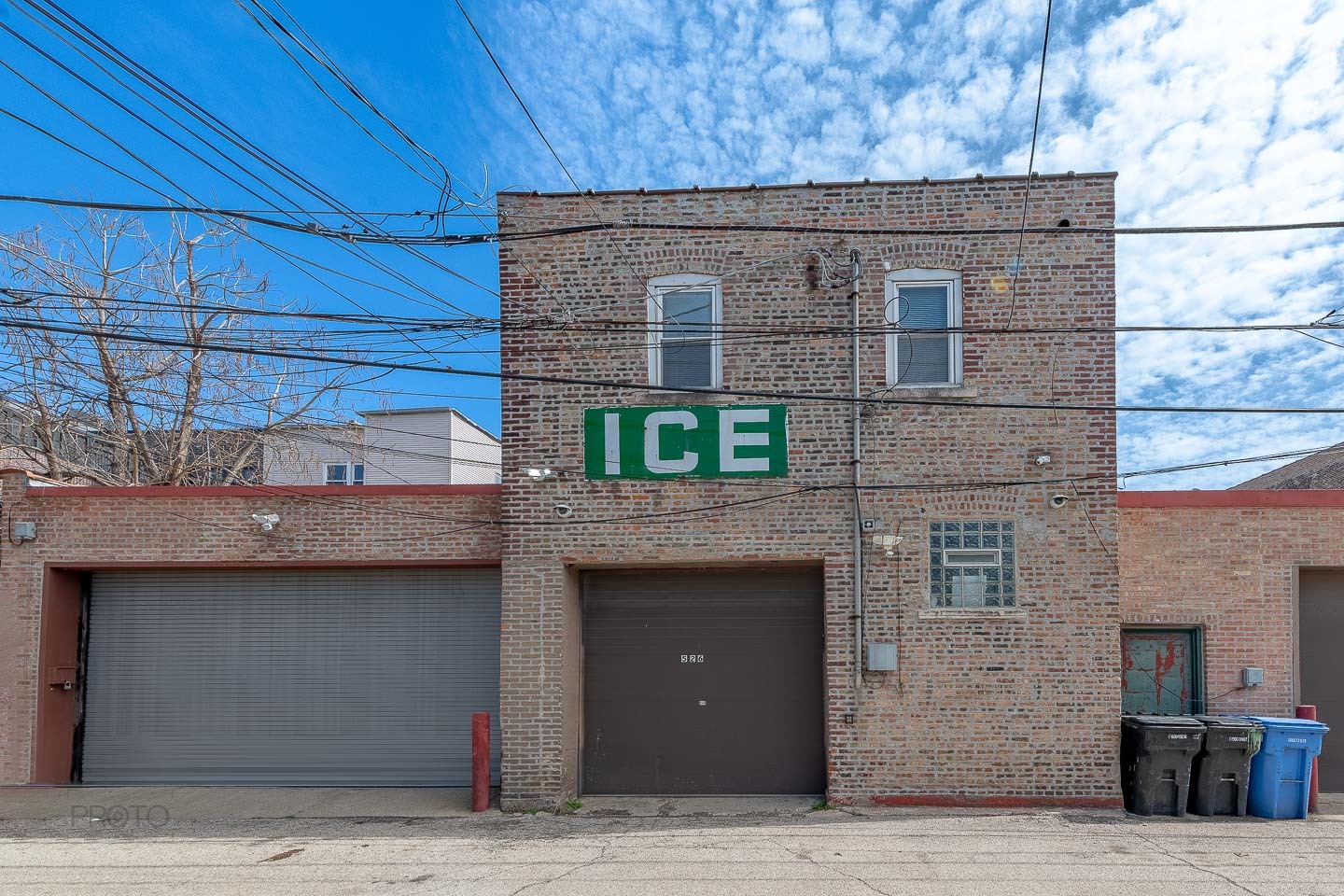 526 N Ashland Avenue Property Photo 2