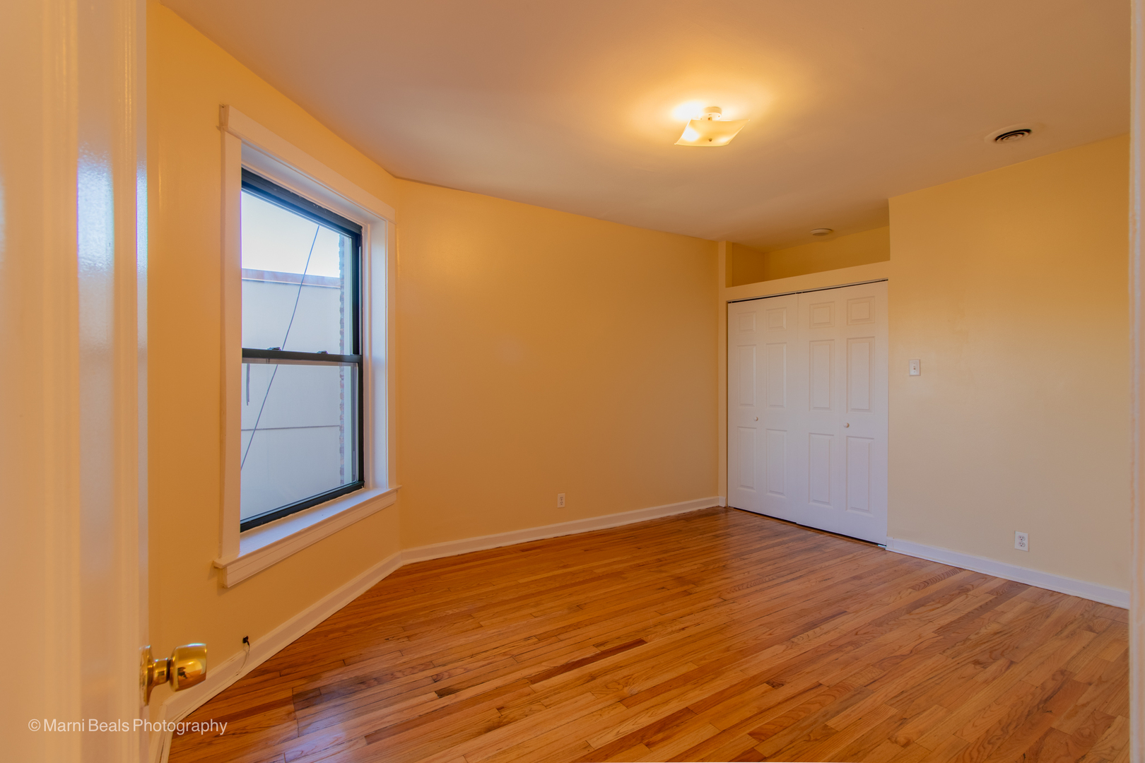 6541 S Woodlawn Avenue Property Photo 8