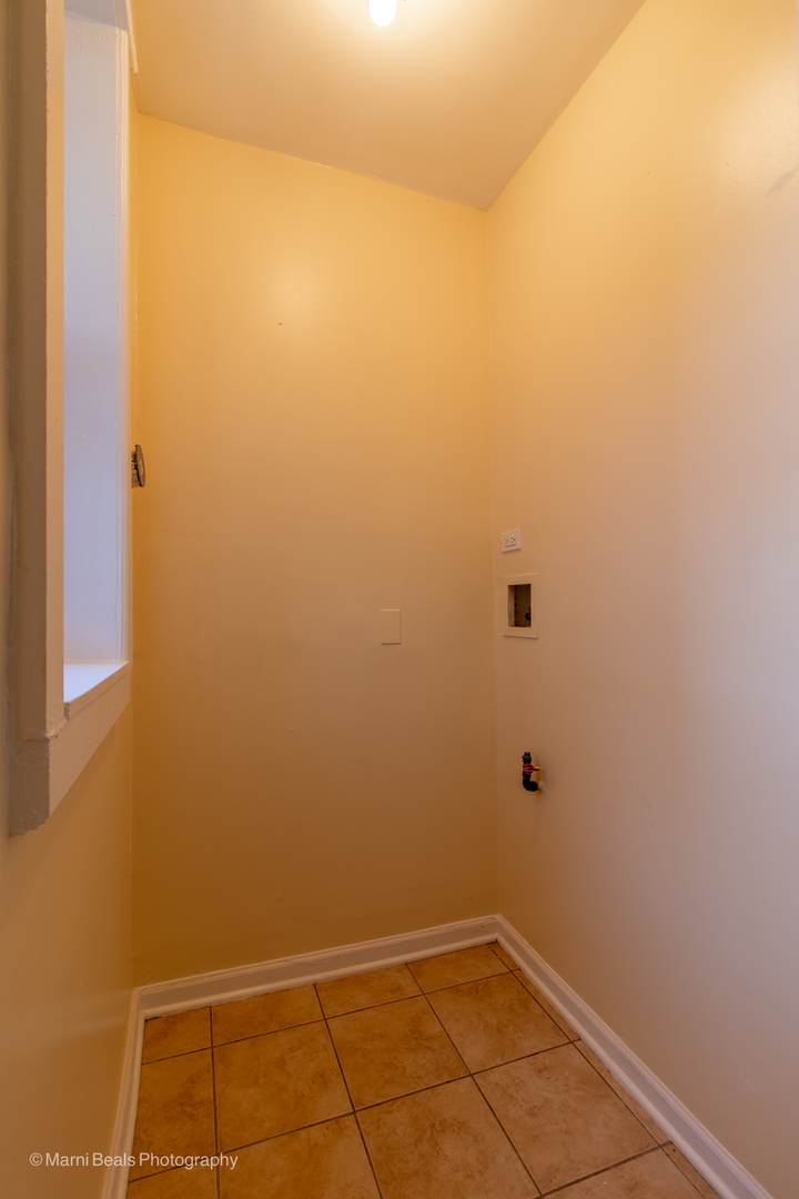 6541 S Woodlawn Avenue Property Photo 13