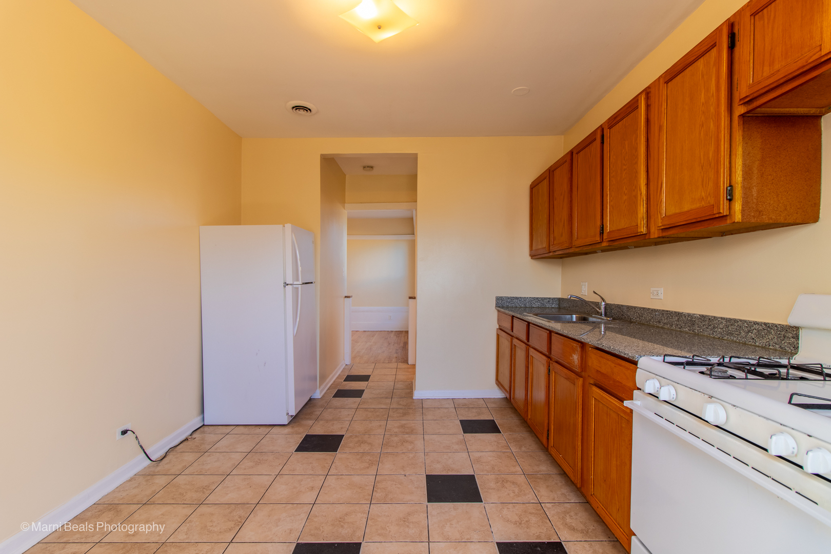 6541 S Woodlawn Avenue Property Photo 15