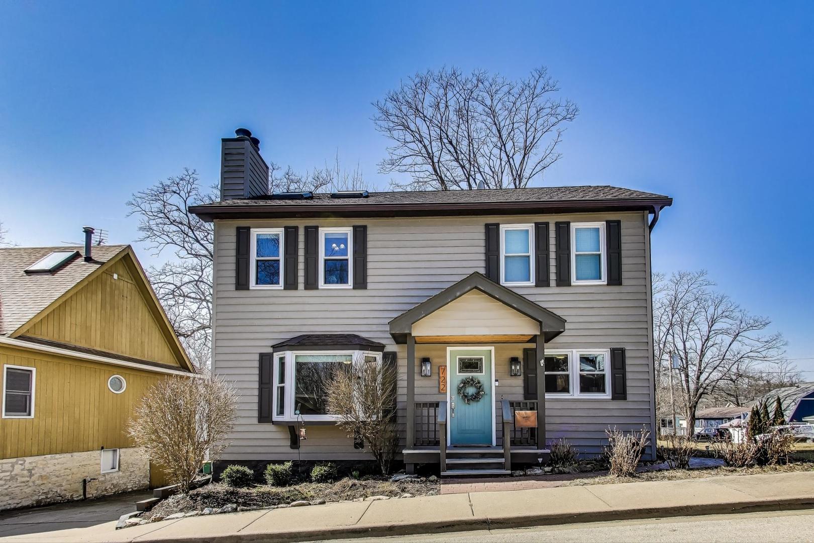 722 Czacki Street Property Photo