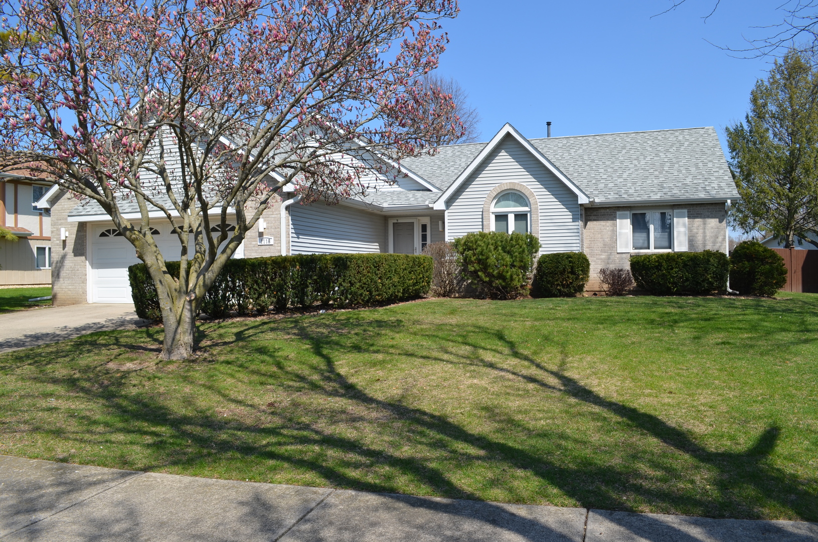 1118 Windsor Drive Property Photo 1