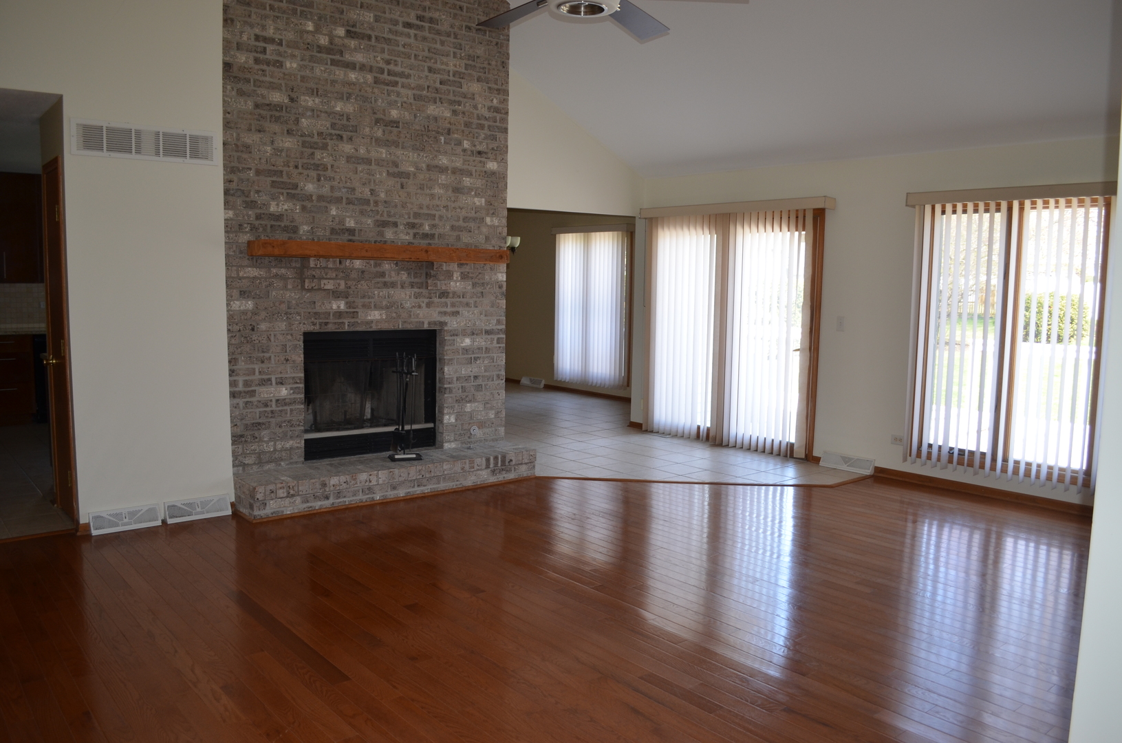1118 Windsor Drive Property Photo 2