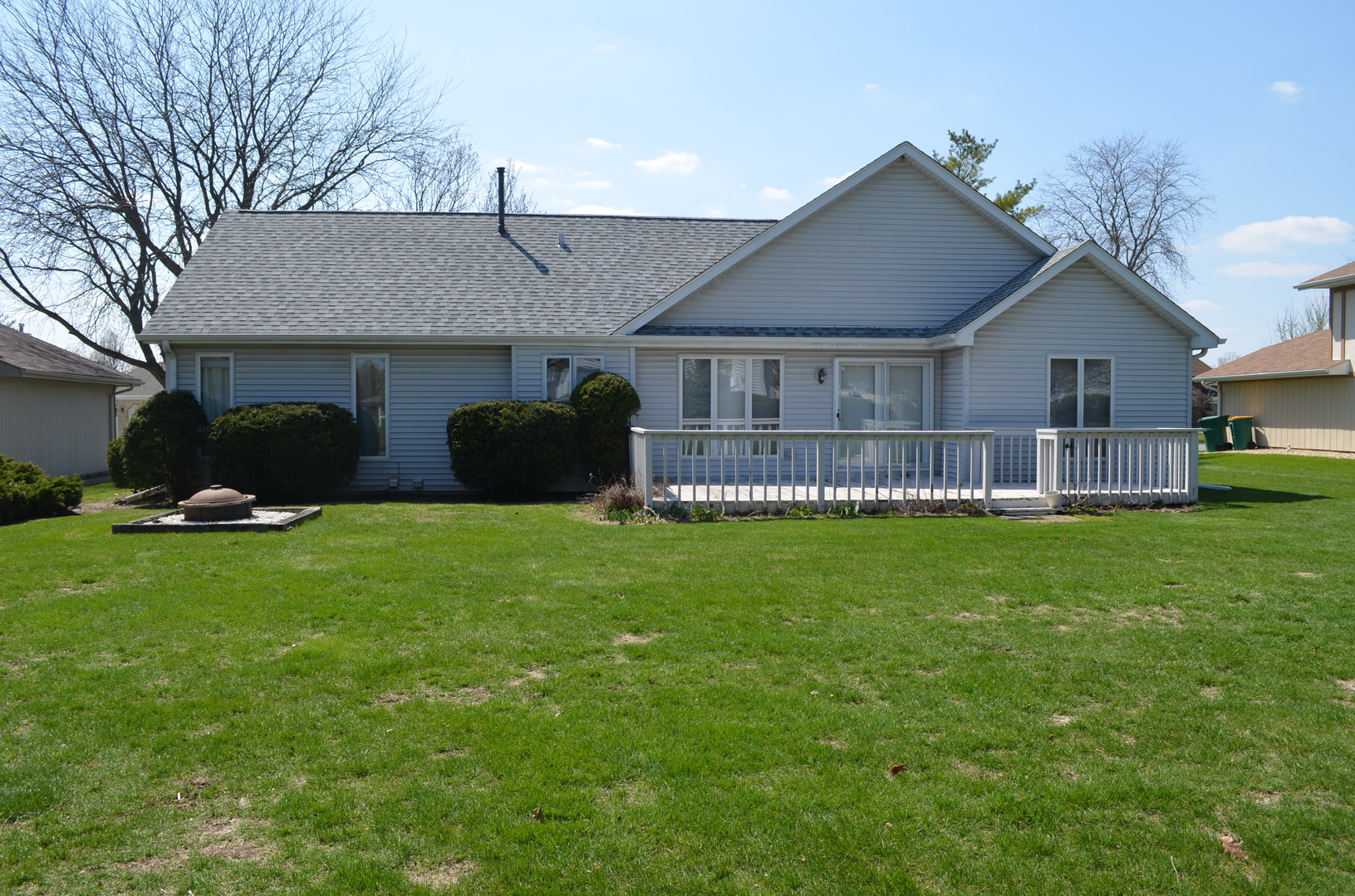 1118 Windsor Drive Property Photo 4