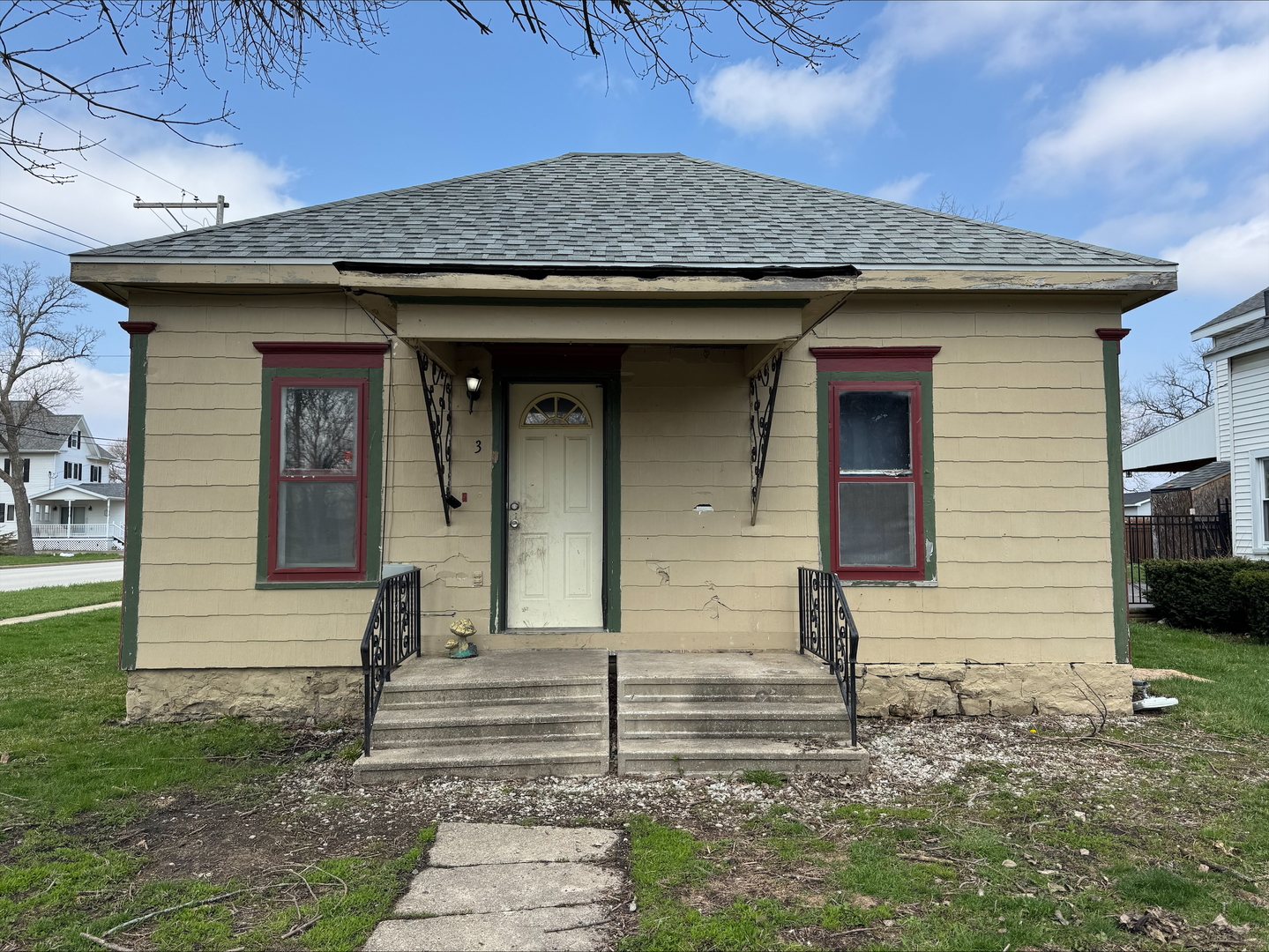3 E Linn Street Property Photo