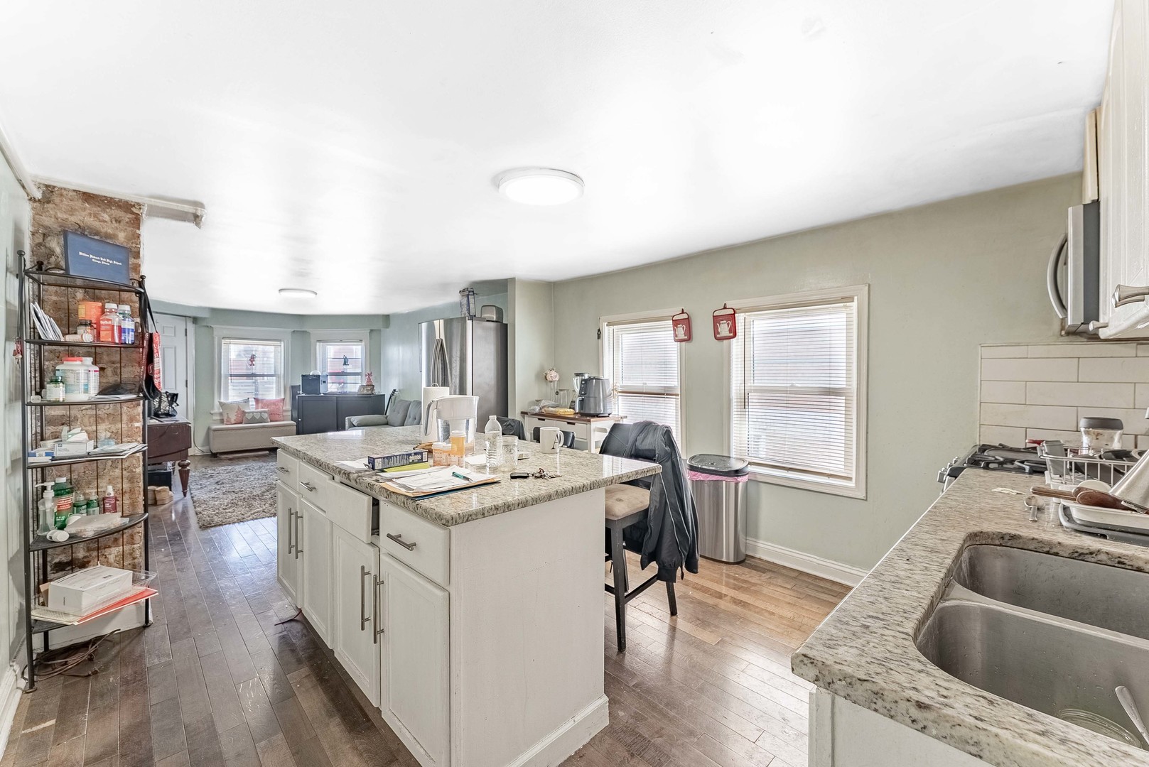 4026 N Kimball Avenue Property Photo 2
