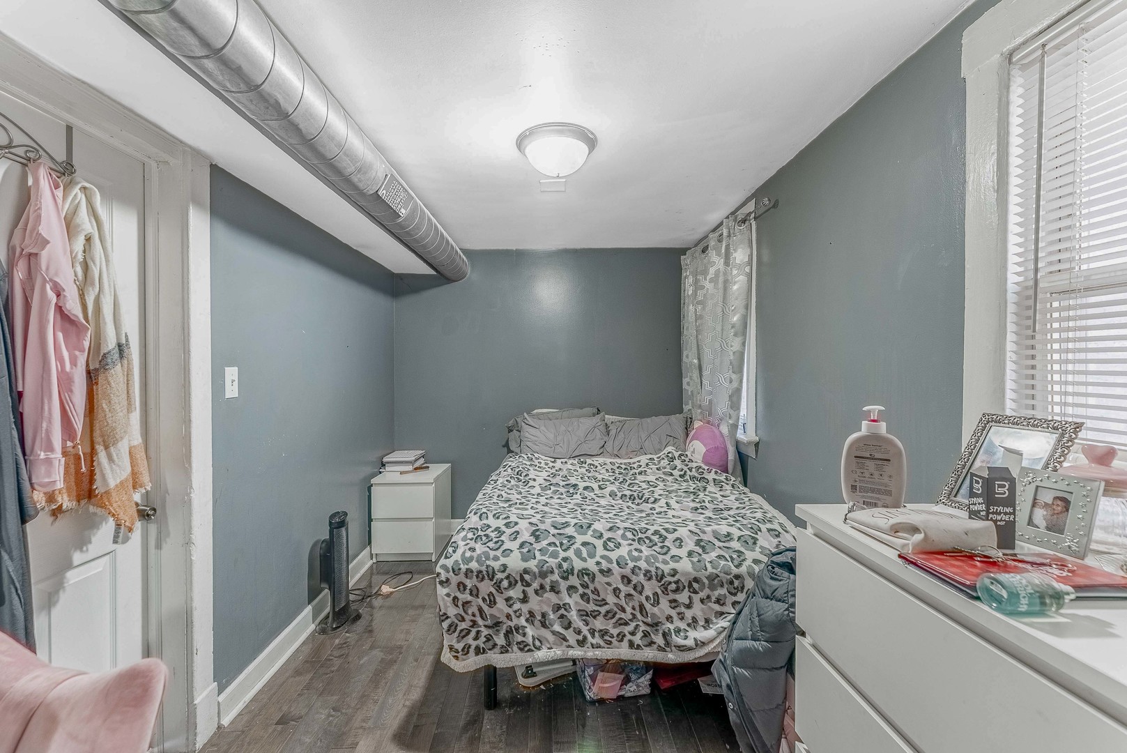 4026 N Kimball Avenue Property Photo 6