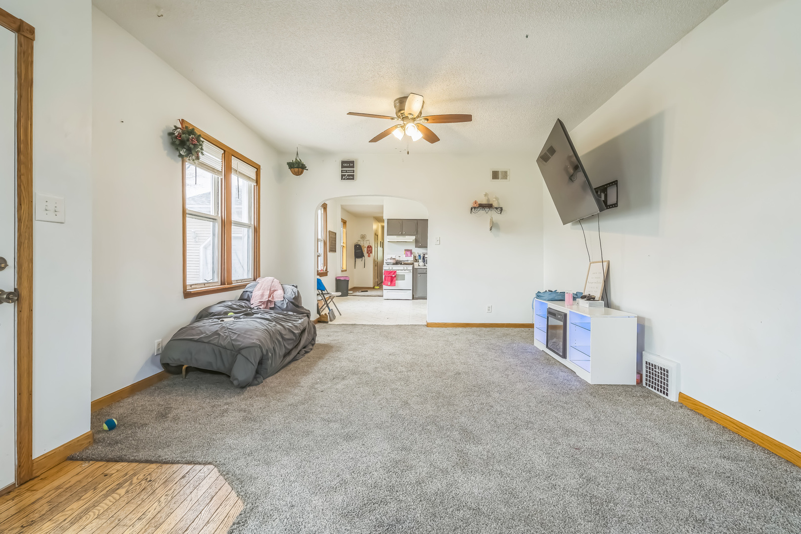 302 E Devlin Street Property Photo 5