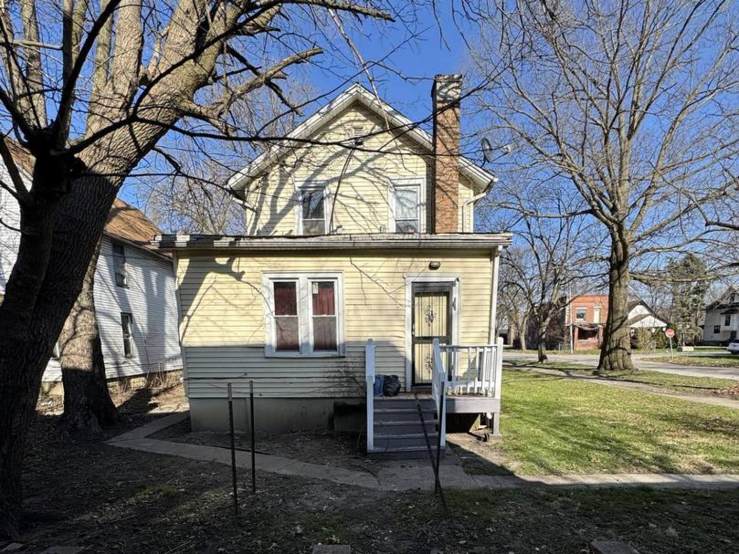 15544 Turlington Avenue Property Photo 3