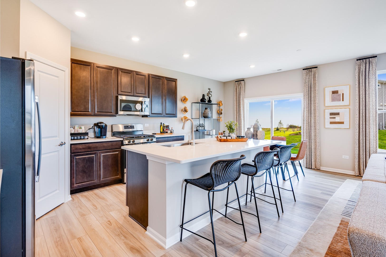 120 Henderson Street Property Photo 5