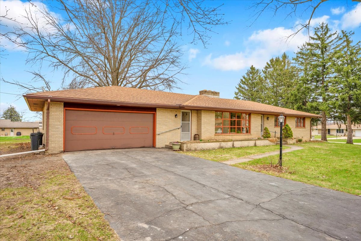 7662 Lucky Lane Property Photo