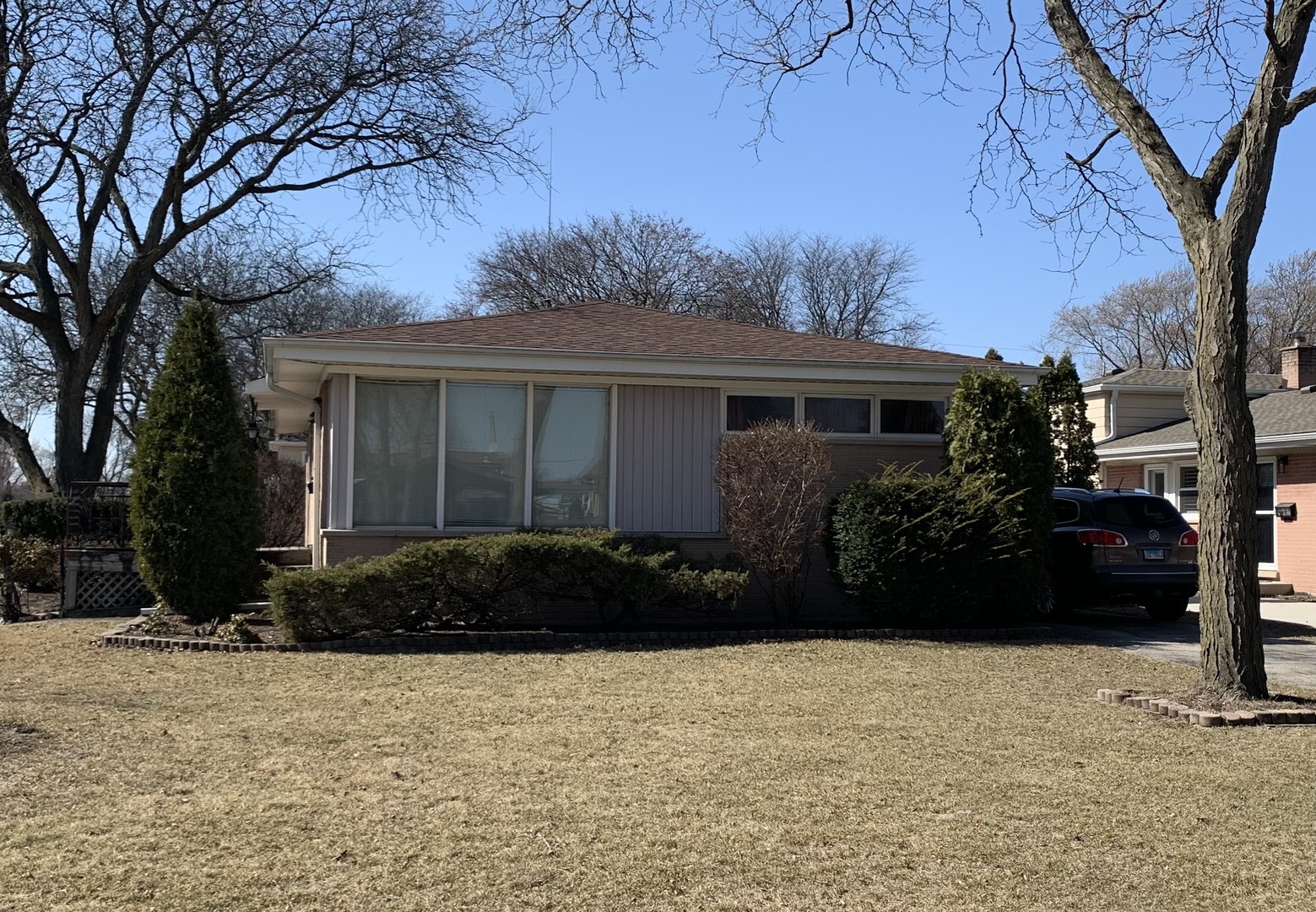 406 W White Oak Street Property Photo