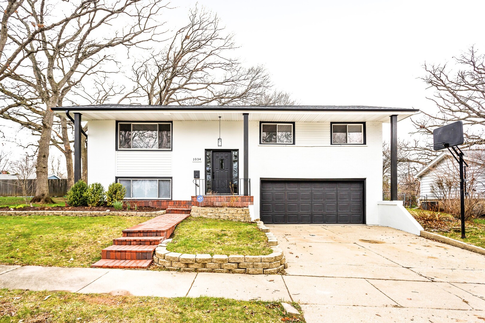1034 Forest Lane Property Photo