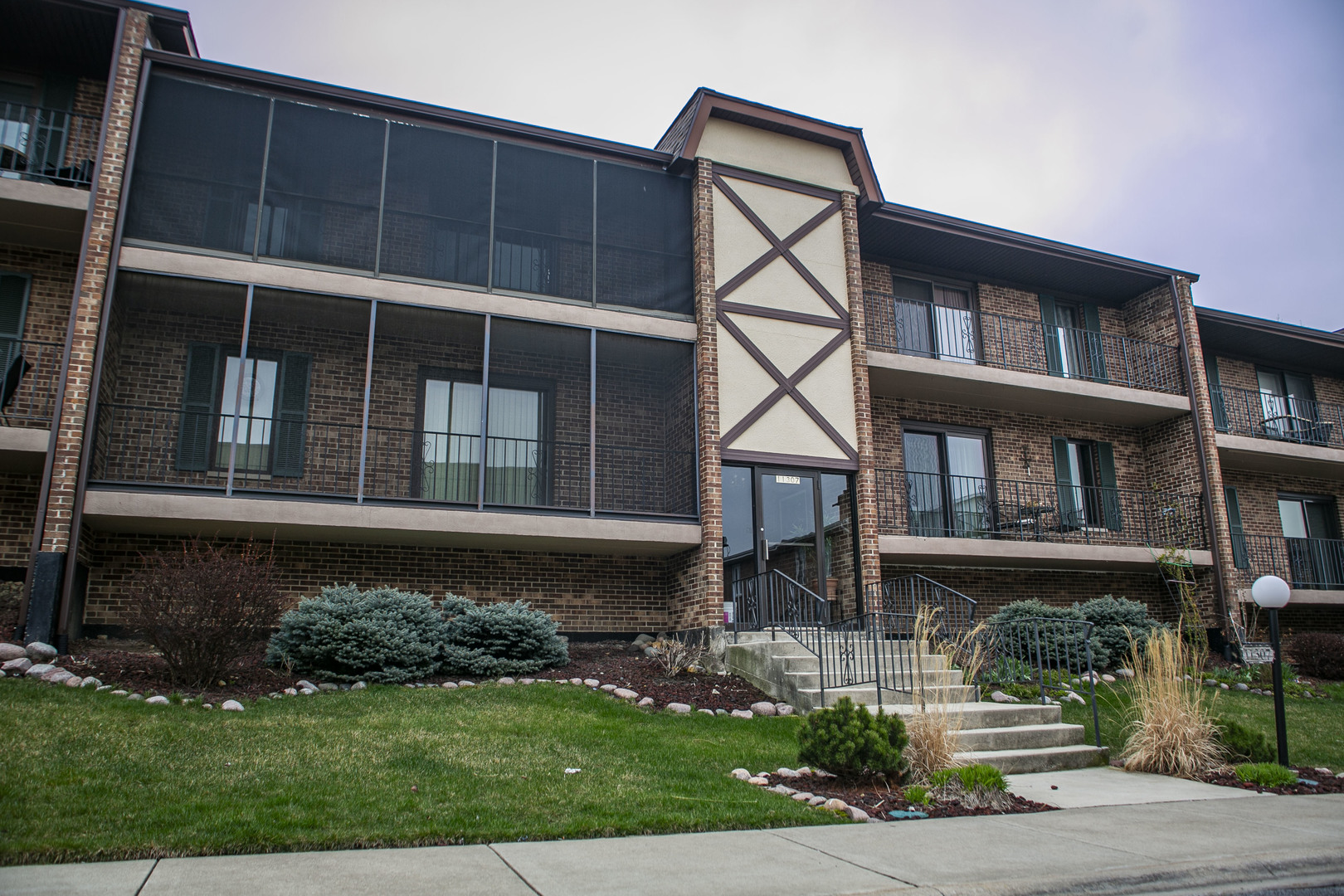 11307 Moraine Drive E Property Photo