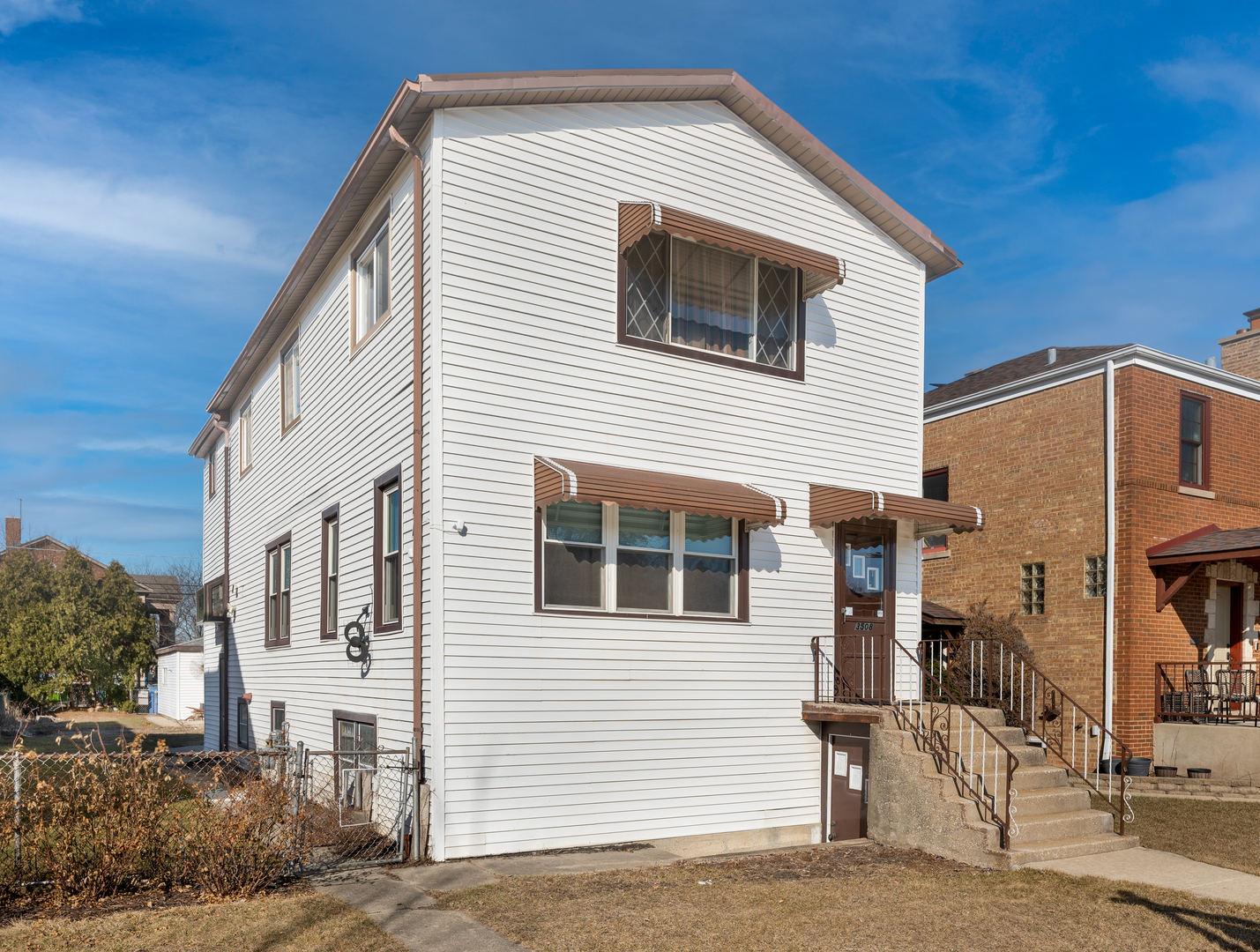 3508 N New England Avenue Property Photo 1