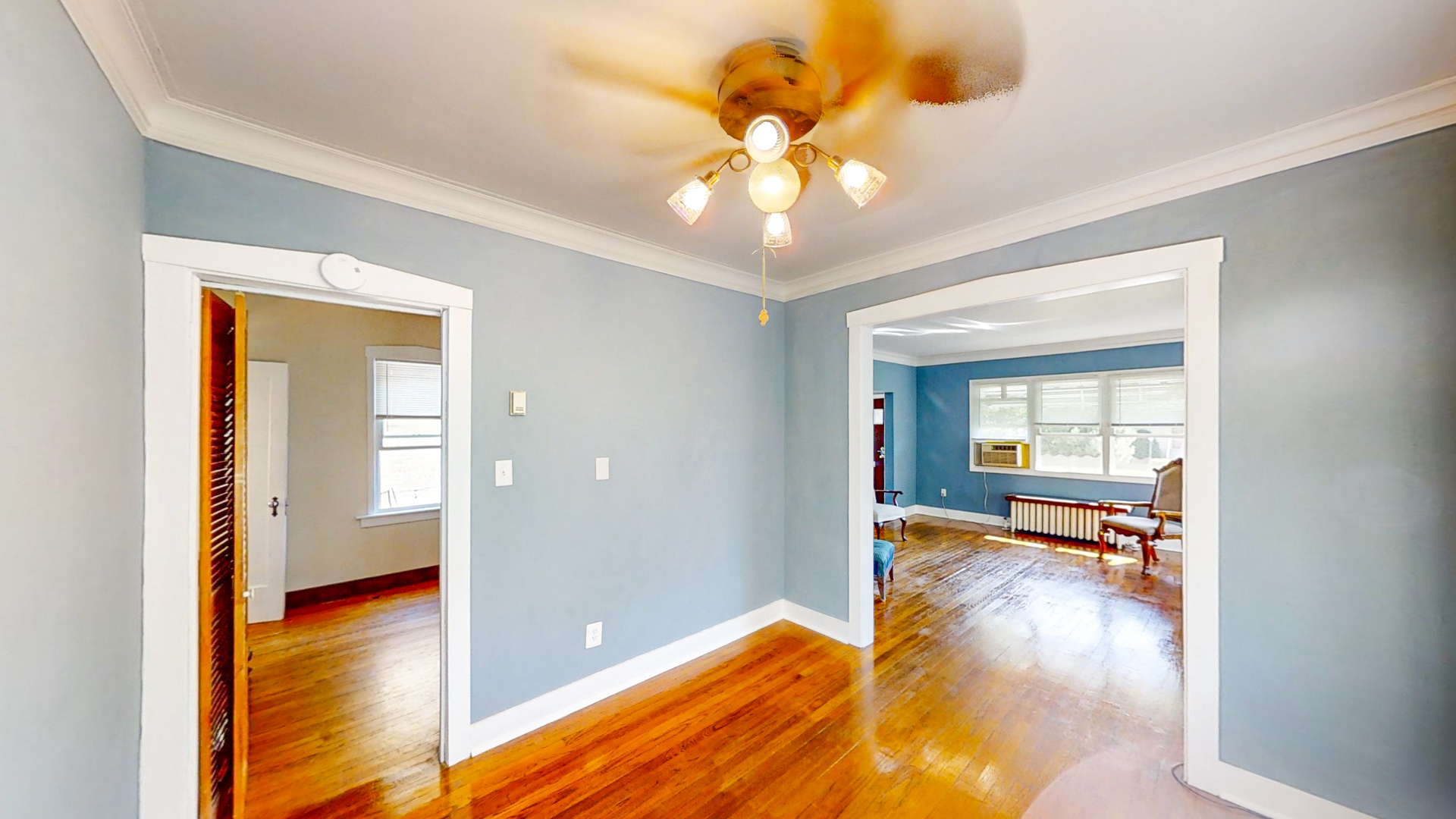 3508 N New England Avenue Property Photo 7