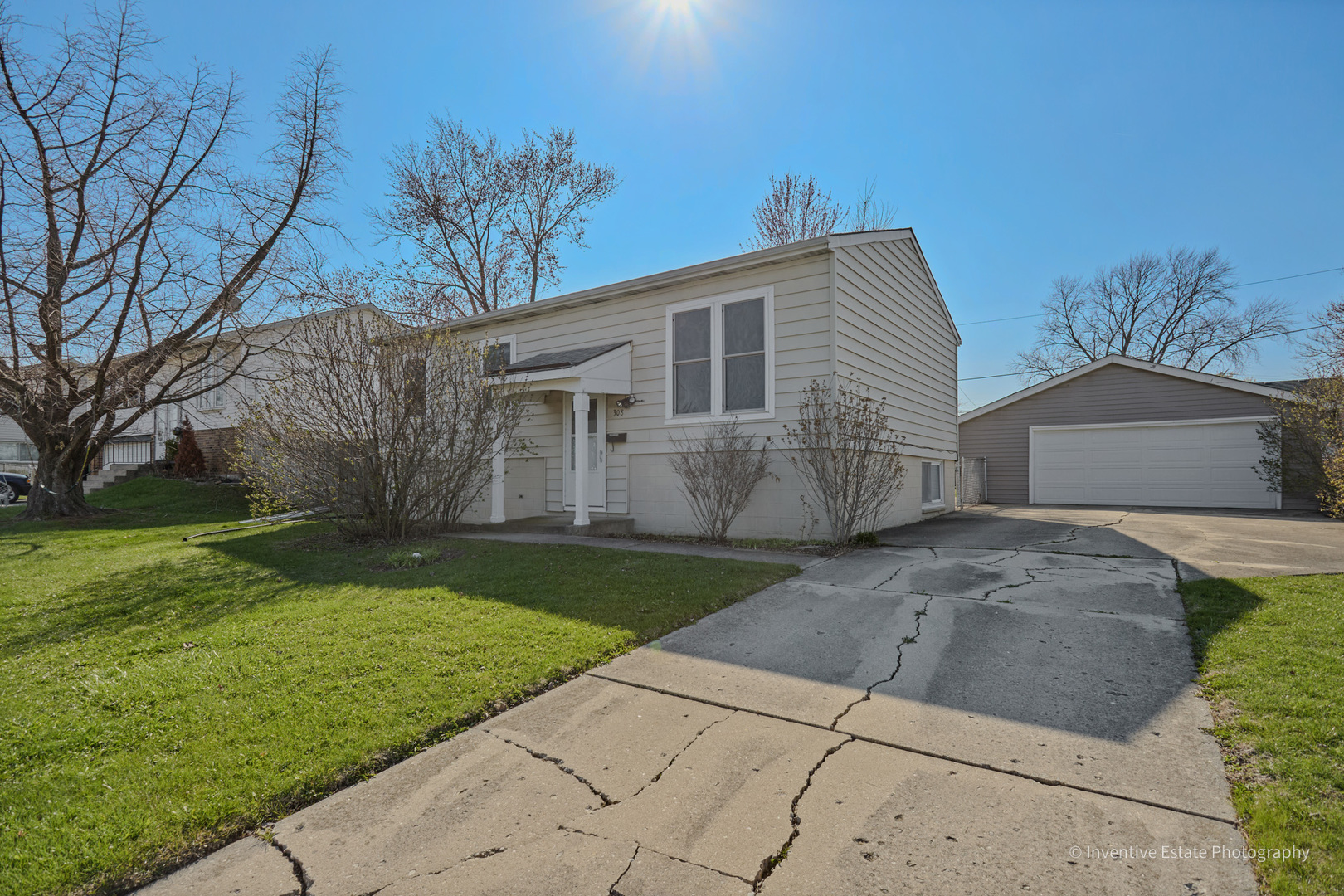 308 Eaton Avenue Property Photo