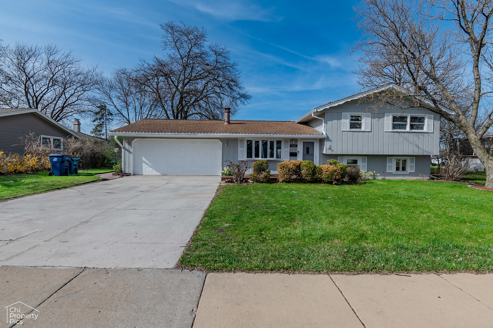 1424 W Wise Road Property Photo