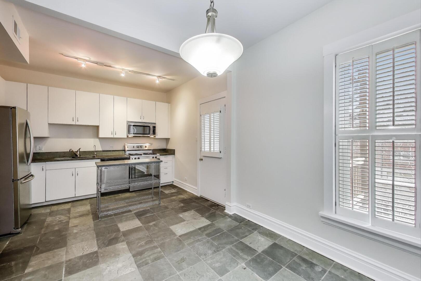 5327 N Winthrop Avenue 2s Property Photo 11