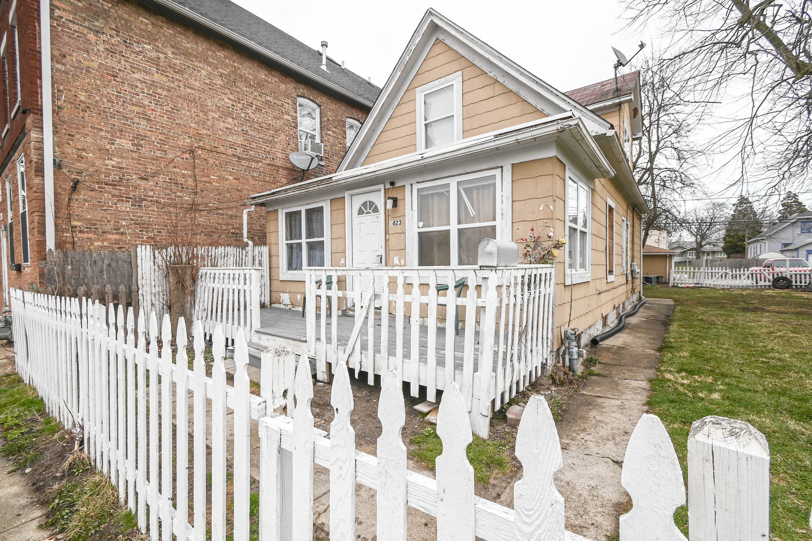 1423 Victoria Avenue Property Photo