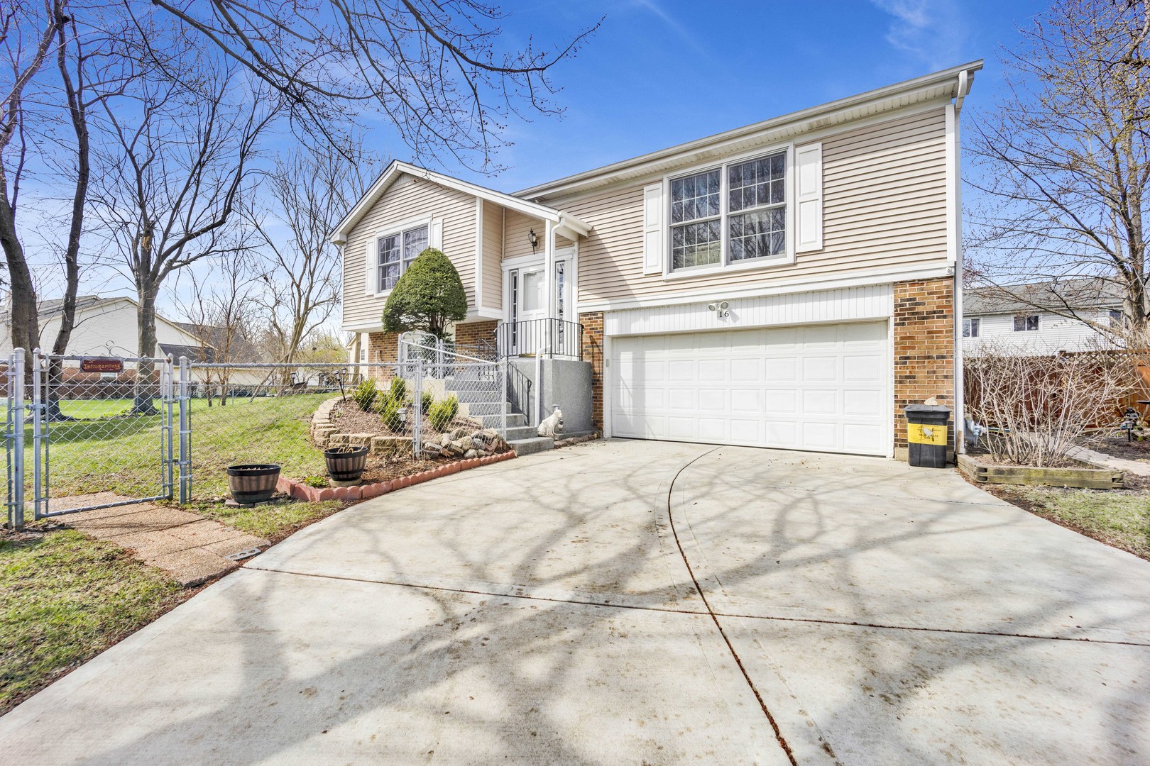 16 Plum Tree Court Property Photo 1