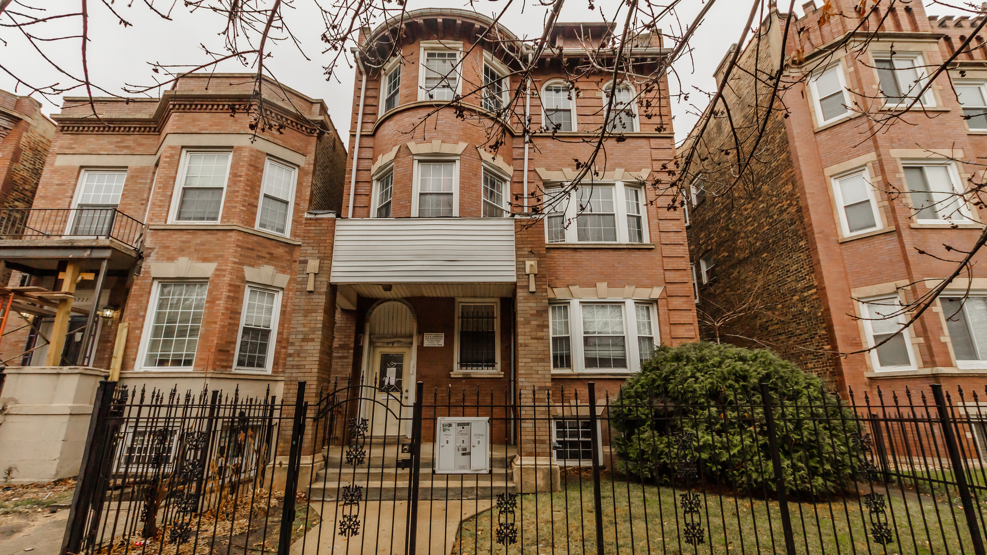 5729 S MICHIGAN Avenue Property Photo 1