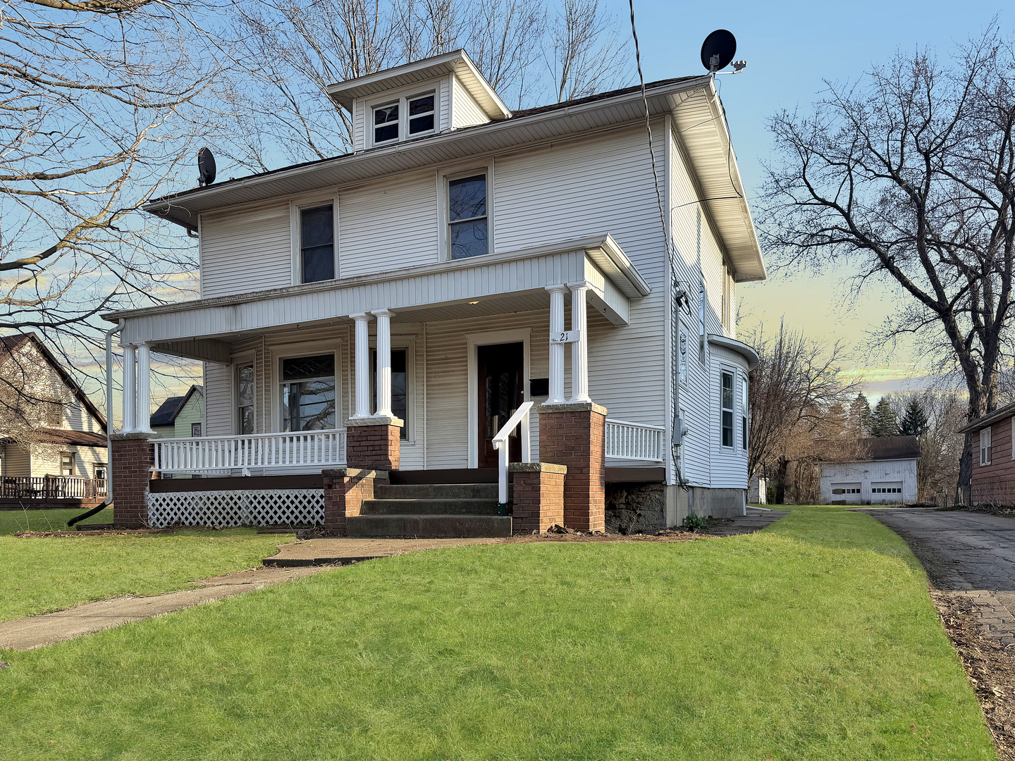 21 W Empire Street Property Photo